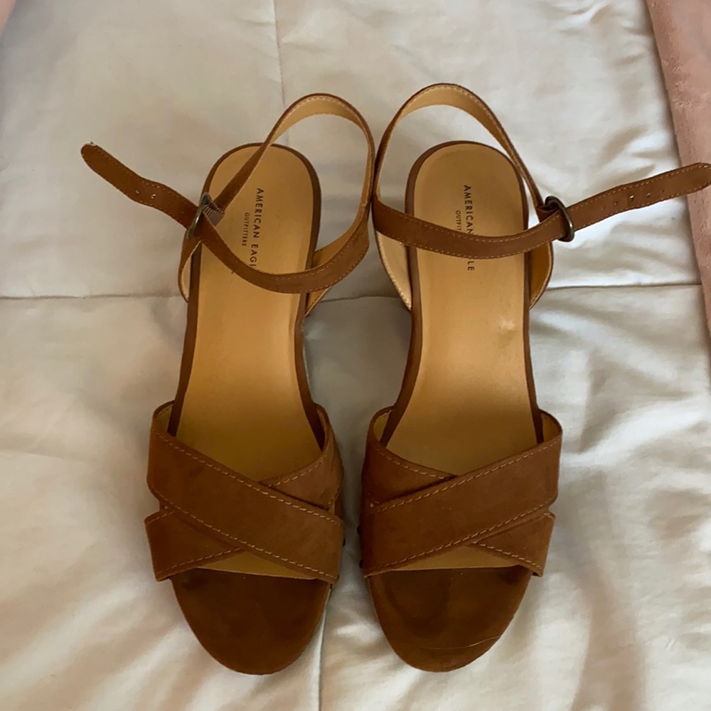 American Eagle Outfitters brown suede block heels